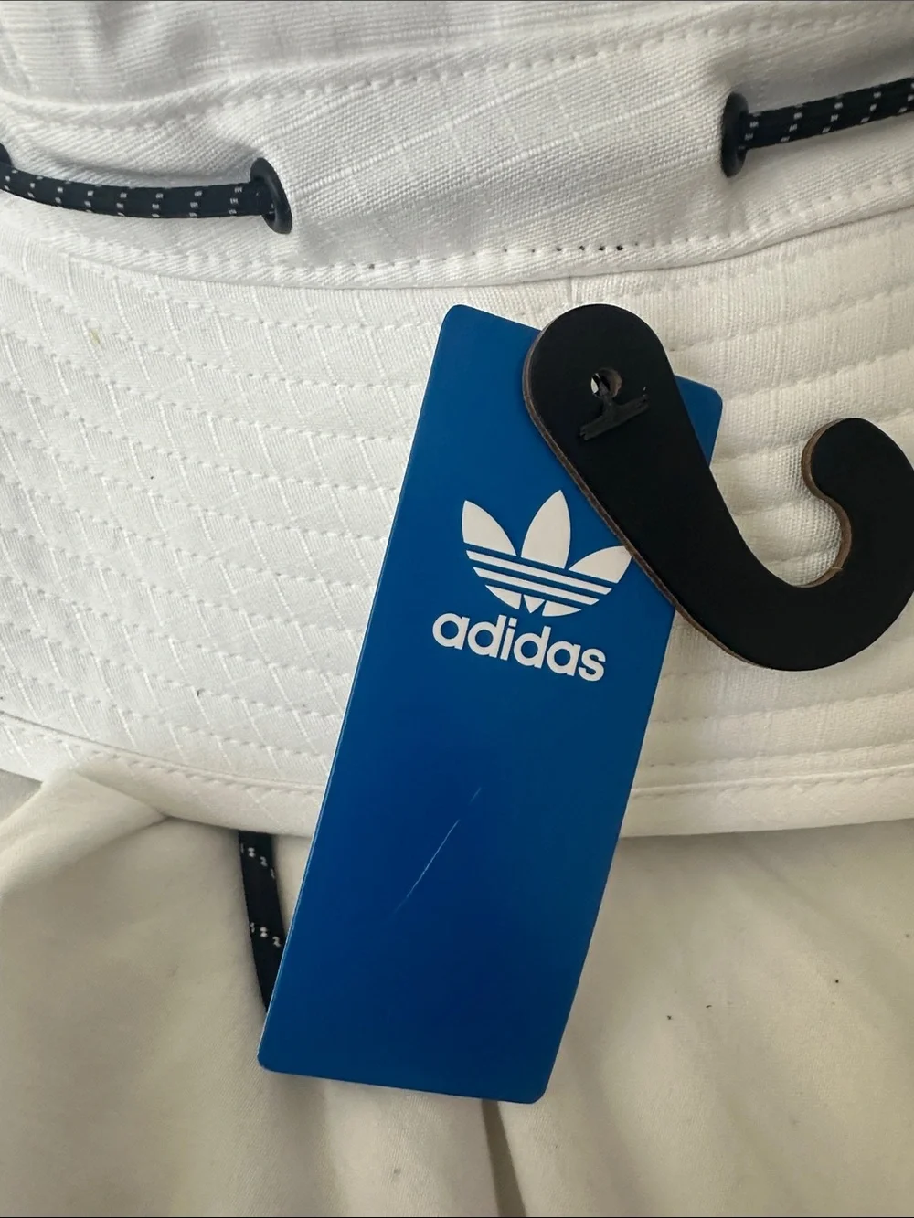New Adidas White Utility Boonie Hat with Black-White Chin Cord